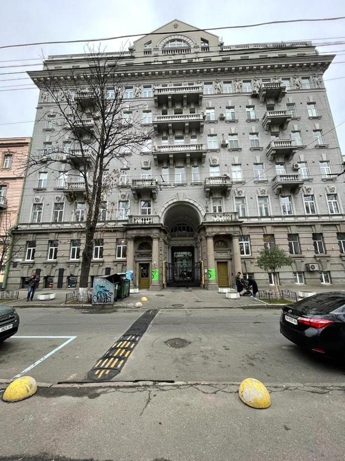 Amazing Tara'S Shevchenko Square Apartment Киев Екстериор снимка